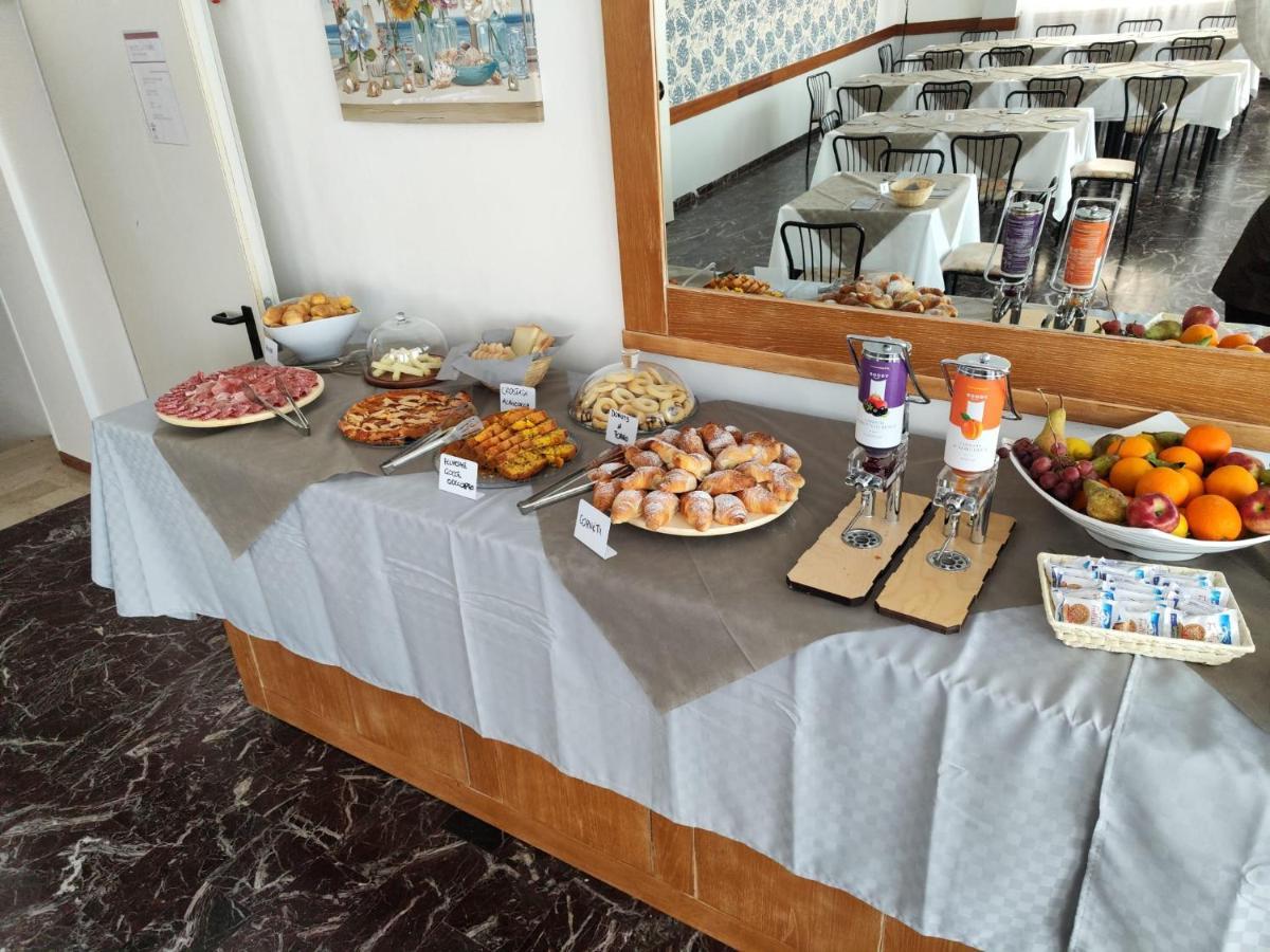 Hotel La Torre Cervia Luaran gambar